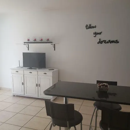 Apartameto Lena 3 Apartment *